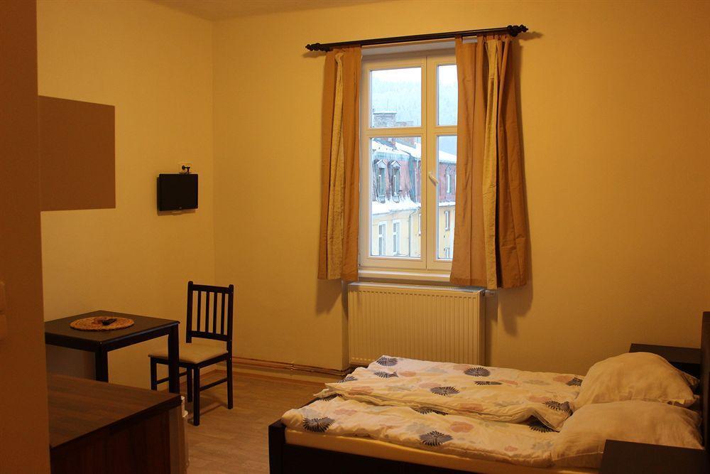 Hostel Foster Mariánské Lázně Exteriör bild